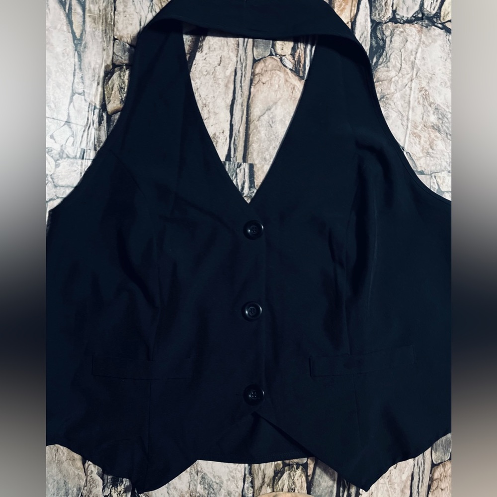 4X backless halter top